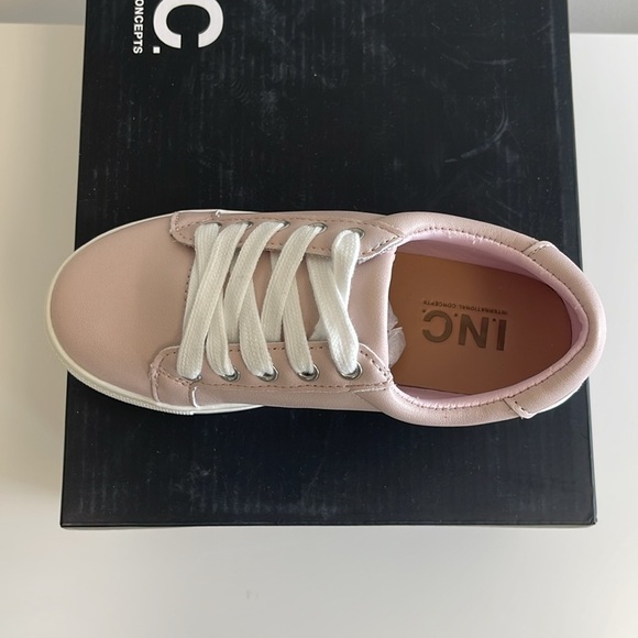 INC slip on Girls shoe - Picture 4 of 5